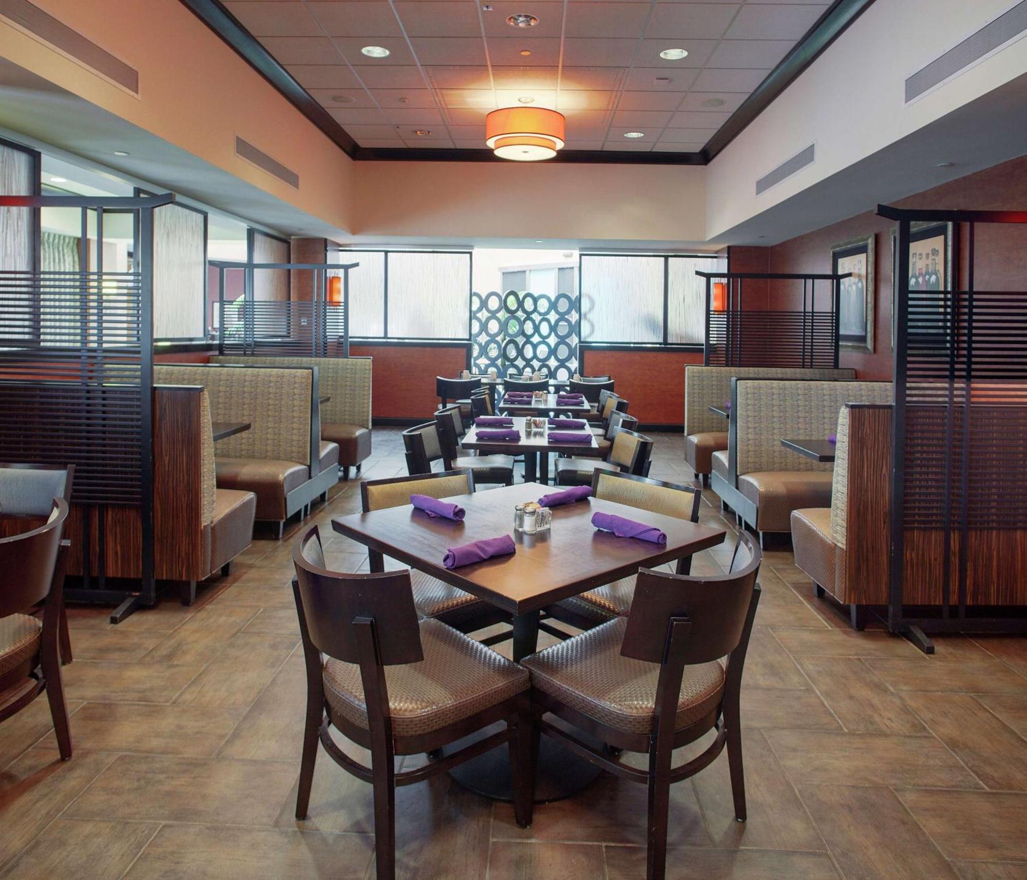 Doubletree Suites By Hilton Bentonville Extérieur photo